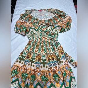 Flying tomato dress medium NWOT